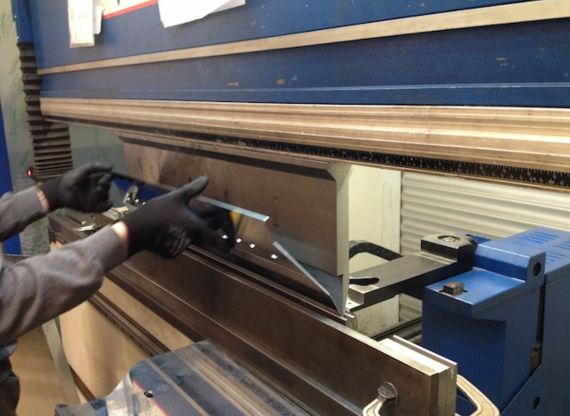 proceso manipulación metales